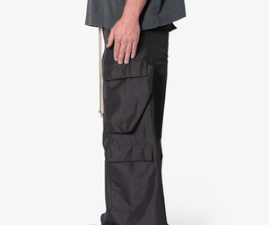 Pantalon cargo noir pour homme avec plusieurs poches, taille élastique avec cordon de serrage, style décontracté, tissu en toile de poids moyen - Product Image 3