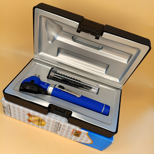 Otoscope à fibre optique haute performance bleu réutilisable léger, kit d'instruments professionnels certifié CE ISO13485 pour l'oreille - Product Image 3