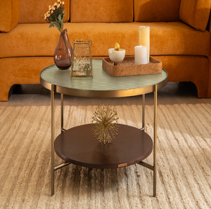 Impresionante diseño monocromático con una base de pedestal dorada y robusta. Decoración artística, disponible a precios de mayorista. - Product Image 5