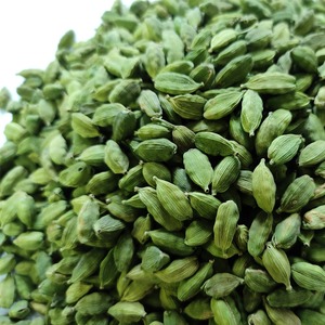 Cardamome verte biologique avec des standards de récolte soigneusement sélectionnés et une approvisionnement en épices de qualité supérieure pour les marchés de distribution - Product Image 1
