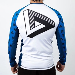 T-shirt de compression pour hommes MMA BJJ avec logo personnalisable, respirant, manches courtes, impression par sublimation en gros - Product Image 5