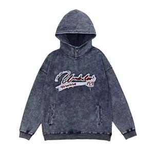 Sweat-shirts en coton 100 % de qualité supérieure avec patch brodé sur le devant et capuche boutonnée, effet délavé et denim. - Product Image 1