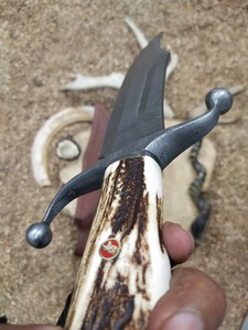 Cuchillo Bowie de Acero de Damasco Hecho a Mano con Hoja de Acero, Mango de Cuerno y Funda de Cuero para Camping y Uso General, Cuchillo para Exteriores DIY OEM - Product Image 2