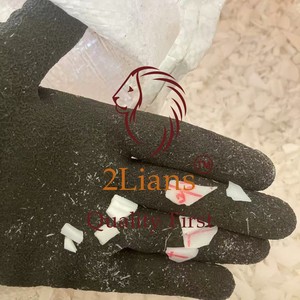 Gránulos de POM Blanco Reciclado para Moldeo por Inyección y Extrusión con Menos del 5% de Tinta - Product Image 2