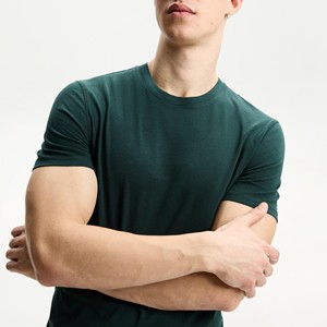 Chemises pour hommes en coton 100% coupe ajustée avec logo personnalisé, t-shirts basiques légers et doux, vêtements décontractés, fournisseur en gros - Product Image 6
