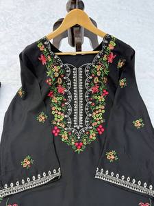 Salwar kameez negro bordado con trabajo de espejo, largo hasta el suelo, ropa tradicional india y pakistaní. - Product Image 3