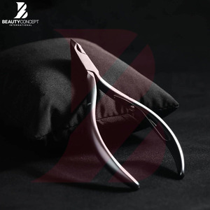 Tijeras para Cutículas Plateadas Mate Duraderas, Herramienta Profesional de Manicura para Recortar Piel Muerta y Cutículas con Precisión - Product Image 6