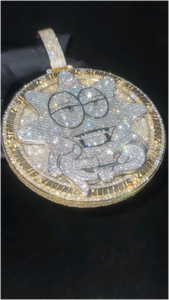 Colgante de plata 925 con incrustaciones de moissanita personalizado, colgante de moissanita de corte redondo estilo hip-hop para hombres y mujeres, ideal para fiestas. - Product Image 4