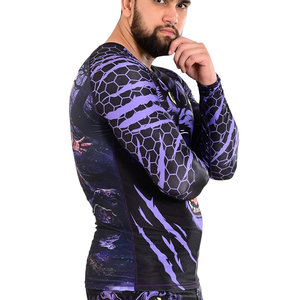 เสื้อแรชการ์ดแขนยาวผู้ชาย ลายกราฟิก ป้องกันรังสียูวี แห้งเร็ว เสื้อกีฬา รับทำโลโก้ OEM - Product Image 4