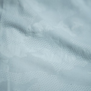 Shorts de sport blancs 2-en-1 en maille avec doublure intégrée et poche pour téléphone, pour la gym et l'entraînement, vente en gros - Product Image 3