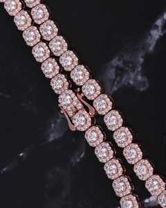 Collar de Cadena Cubana de Plata 925 con Baño de Rodio y Moissanita Redonda de Corte Brillante de 9mm, Certificado, para Regalo Unisex - Product Image 2