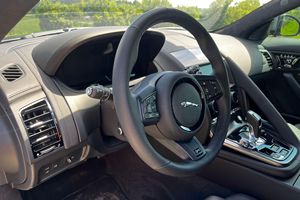 รถมือสอง Make Sense ปี 2024 Jaguar F-Type R 75 Coupe พร้อมจัดส่งทั่วโลก - Product Image 2