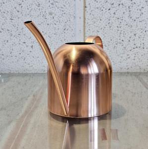 Contenedor de riego de cobre de primera calidad, perfecto para plantas bonsái y cuidado y decoración precisa de plantas de interior. Venta al por mayor desde India. - Product Image 6