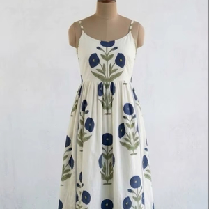 Robe maxi en coton à imprimé floral pour femmes, robe d'été à bretelles spaghetti, robe décontractée en coton bohème, robe légère pour les vacances à la plage - Product Image 1