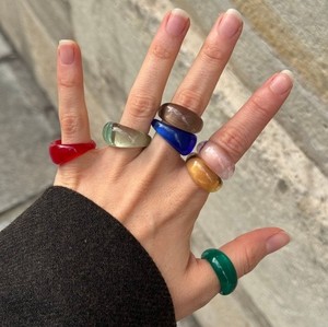 Anillo de Resina Epoxi Grueso, Hecho a Mano, Personalizado, con Diseño Vintage de Paz, Combinación de Colores Caramelo, para Uso Diario, de lametierartz - Product Image 1