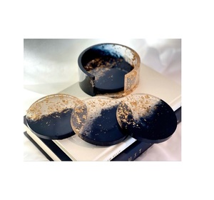 Sous-verre en résine floral fait main avec fleurs séchées intégrées, accessoire de table artistique pour cadeau de mariage et décoration intérieure - Product Image 1