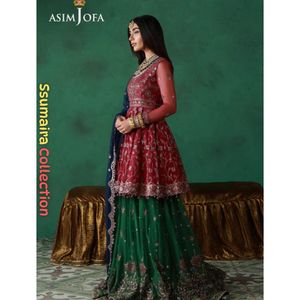 Ensemble Lehenga Asim Jofa SSUMAIRA, chemise style peplum aux couleurs vives et tonées comme des bijoux, en tulle brodé, tenue de soirée formelle 3 pièces, pour mariage, couleur royale - Product Image 5