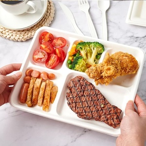 Assiettes à repas jetables biodégradables durables à 5 compartiments, capacité 36 oz, en bagasse, pour la restauration collective et les services de traiteur - Product Image 1