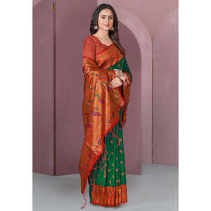Sari de Seda Paithani Meenakari Verde Original con Bordado Zari, Elegante Vestido de Noche - Product Image 4