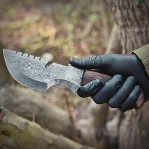 Couteau de chasse et de survie Damas de haute qualité, personnalisé, en gros, avec manche en bois, lame pleine en acier, pour activités de plein air et bushcraft - Product Image 5