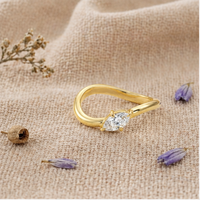 Anillo Abierto con Diamante Marquise en Engaste de Garras, Oro Amarillo, Ajustable, Minimalista, Solitario, Unisex, Joyería Fina, Certificado para Boda
