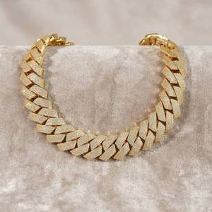 Nouveau design Collier en moissanite sertie de diamants, Argent 925, passe le test du diamant, Chaîne cubaine en moissanite, compatible testeur de diamant - Product Image 6