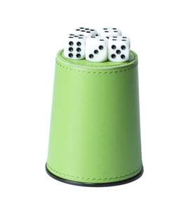 Fabricación de un juego de dados de cuero personalizado con tapa, vaso agitador de cuero verde para dados. - Product Image 1