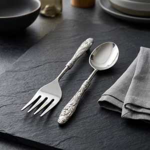 Paire de cuillères et fourchettes de service modernes en acier inoxydable pour salades, légumes frais, pâtes et usage quotidien en cuisine et salle à manger - Product Image 4