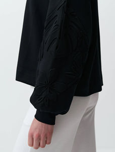 Sudadera con Capucha Negra de Primera Calidad para Mujer, Estilo Holgado con Hombros Caídos, Diseño en Relieve, Antiarrugas, Transpirable, 100% Algodón, Estilo Urbano - Product Image 3