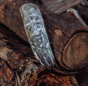 Cuerno de Soplado de la Mejor Calidad, 100% Natural, Grabado, con Correas de Cuero, de la India - Product Image 6