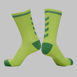 OEM logotipo personalizado al por mayor antideslizante calcetín antideslizante fútbol deporte fútbol agarre calcetines equipo alto invierno temporada al por mayor - Product Image 1