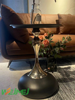 Petite table d'appoint ronde en métal noir vintage, table basse sur piétement pour petits espaces, plateau en céramique verte + base en métal