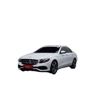 Mercedes-Benz Classe E E300 4MATIC Avantgarde Modèle avril 2019 102 898 km Boîte automatique Sièges en cuir Caméra arrière Gauche - Product Image 1