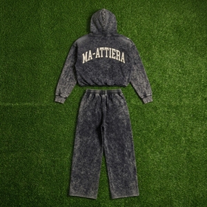 Conjunto de Sudadera Corta Negra con Lavado Ácido y Pantalones Anchos de Felpa para Mujer, Estilo Urbano, Venta al por Mayor OEM - Product Image 5