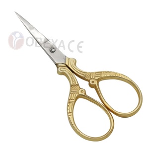 Ciseaux à cuticules professionnels de haute qualité en acier inoxydable doré de 3,5 pouces pour manucure, pédicure et rasage de moustache, droits et tranchants - Product Image 1