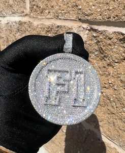 Colgante VVS1 de Moissanita Personalizado con Incrustaciones de Plata 925, Colgante Grueso Personalizado con Nombre en Círculo, Joyería HipHop para Regalo - Product Image 4