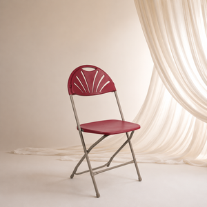 Silla Plegable Roja con Asiento de Plástico y Estructura Metálica, Diseño de Respaldo en Forma de Abanico, para Uso en Jardín y Exteriores, Ligera, Portátil, Estilo Minimalista - Product Image 1