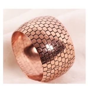 Anneau de serviette en métal artisanal élégant avec finition cuivre pour la décoration de table à la maison et à l'hôtel, service de dîner, tendance actuelle - Product Image 5