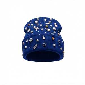 Gorro de Punto de Lujo Color Naranja Caqui Y2K con Pedrería y Perlas, Gorro de Invierno Personalizado de Diseño Premium para Streetwear - Product Image 3