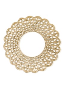 Plato de presentación de metal dorado de primera calidad con diseño floral elegante para mesa de comedor, decoración de mesa, venta al por mayor desde India. - Product Image 6