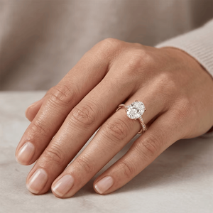 Bague de fiançailles solitaire avec accent ovale certifiée IGI, 2,00 carats, couleur F, clarté VS1, or 14 carats, diamant synthétique CVD. - Product Image 4