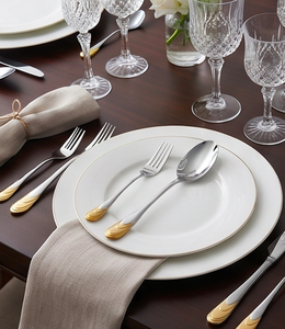 Ensemble de couverts minimalistes en acier inoxydable avec poignées plaquées or, finition miroir, passe au lave-vaisselle, pour la vaisselle de mariage - Product Image 3
