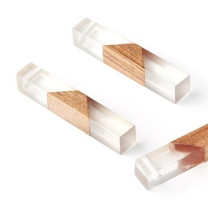 Pendentif de collier en bois massif et résine, fait main, avec breloque tendance, best-seller - Product Image 3