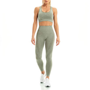 Conjunto Deportivo para Mujer, Secado Rápido, Bra Deportivo y Leggings con Control de Abdomen, Ropa Flexible para Ejercicio en Interiores y Exteriores - Product Image 1
