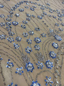 Tela de Encaje Floral 3D Azul de Lujo con Cuentas y Lentejuelas Bordadas a Mano, Tul para Vestidos de Novia de Alta Costura, Proveedor al por Mayor - Product Image 4