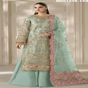 Traje semi-sellado de chifón pesado con bordado de hilo Zari y lentejuelas, y trabajo Khatli - Conjunto Salwar - Proveedor indio - Product Image 1