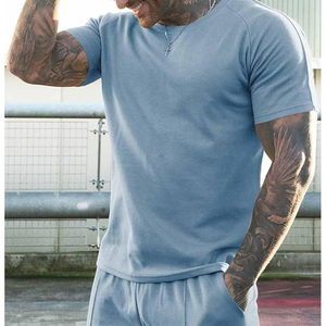 Ensemble d'été pour hommes, imprimé graphique, tenue assortie, style urbain, vêtements d'été pour hommes - Product Image 6