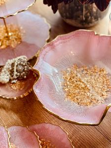 ฐานวางเค้กเรซิ่นทำมือขอบทองสำหรับการจัดเสิร์ฟขนมหวานระดับพรีเมียม - Product Image 2
