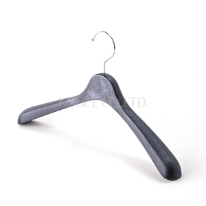 Petit cintre en plastique élégant pour femme, haut de gamme, modèle, fabriqué au japon - Product Image 1