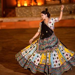 Robe Lehenga Choli réversible pour femmes, imprimé numérique traditionnel indien pakistanais, robe embossée pour mariage, fête, Diwali, dupattas - Product Image 1